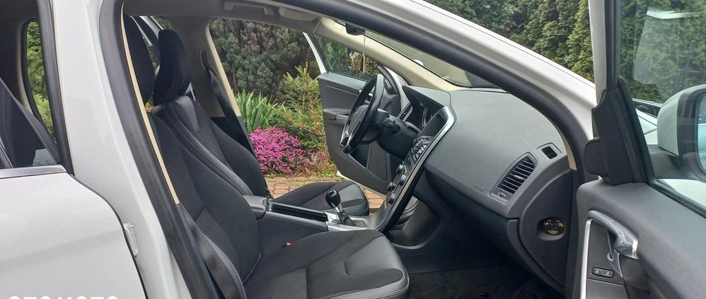 Volvo XC 60 cena 50900 przebieg: 246000, rok produkcji 2013 z Piaski małe 781